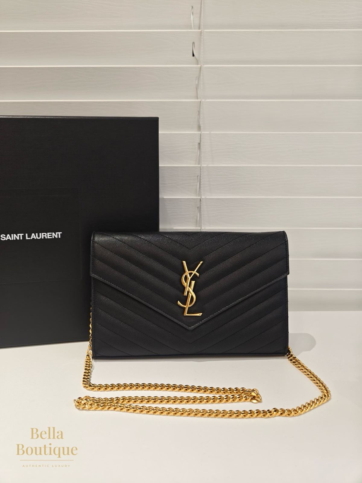 شنطة Saint Laurent كاساندر تشين واليت أصلية — المنظر الأمامي