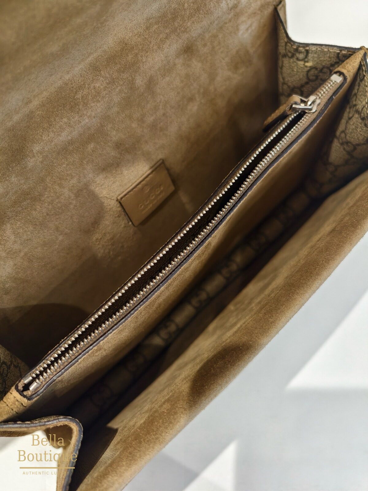 شنطة Gucci ديونيسوس سمول أصلية — من الداخل