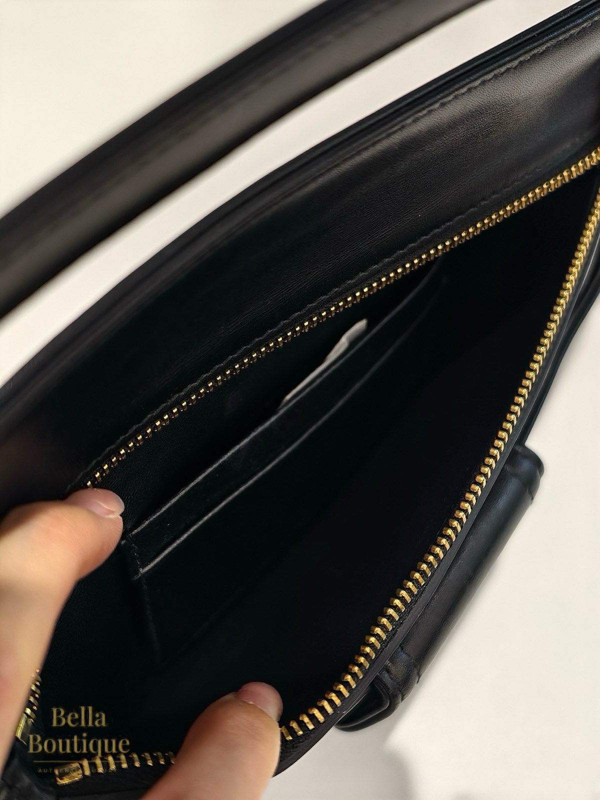 شنطة Dior دبل — أسود أصلية — من الداخل