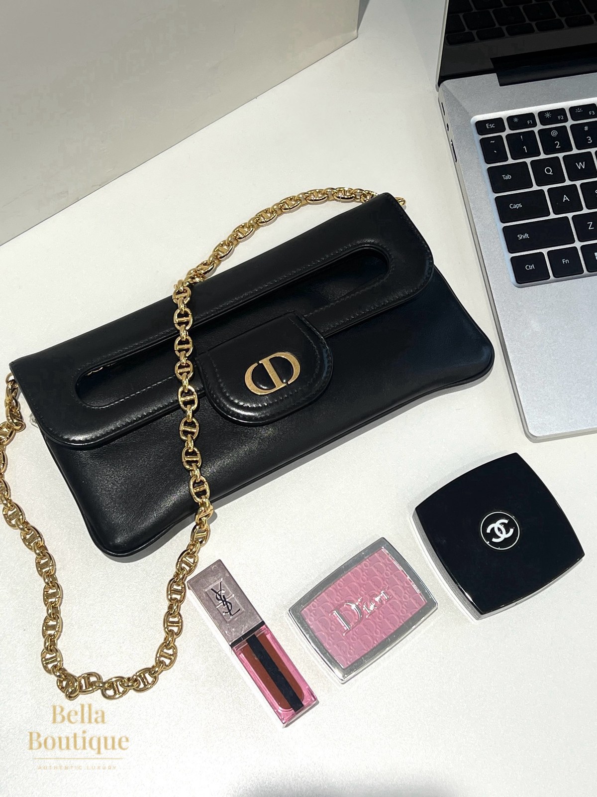 شنطة Dior دبل — أسود أصلية — بإطلالة كاملة