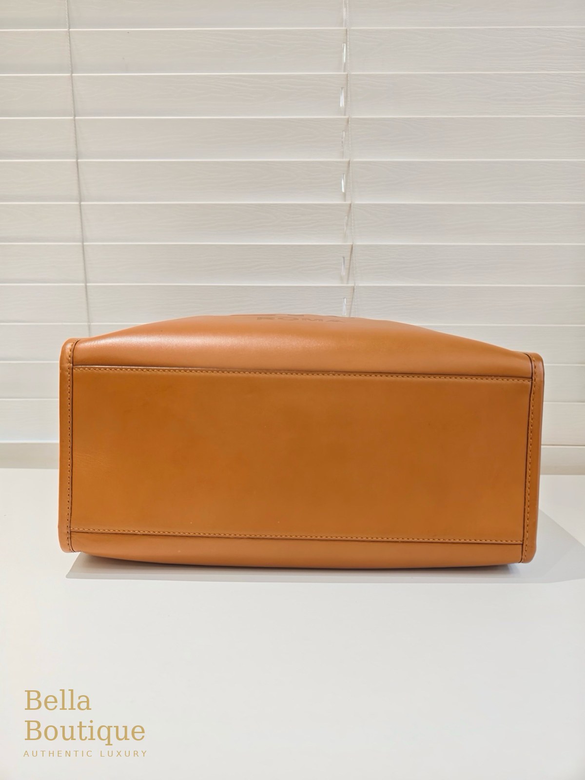 شنطة Fendi سن شاين جملي أصلية — القاعدة