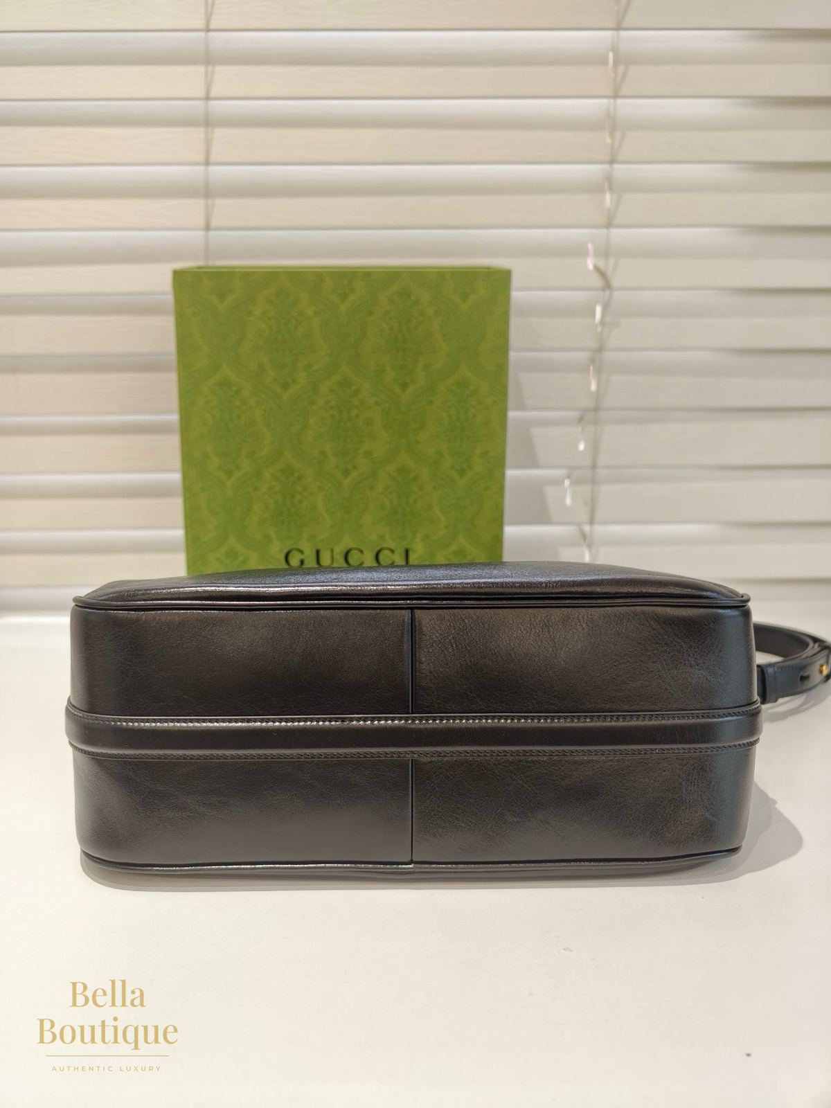شنطة Gucci هورسبيت بنصف لجام أصلية — القاعدة من الأسفل