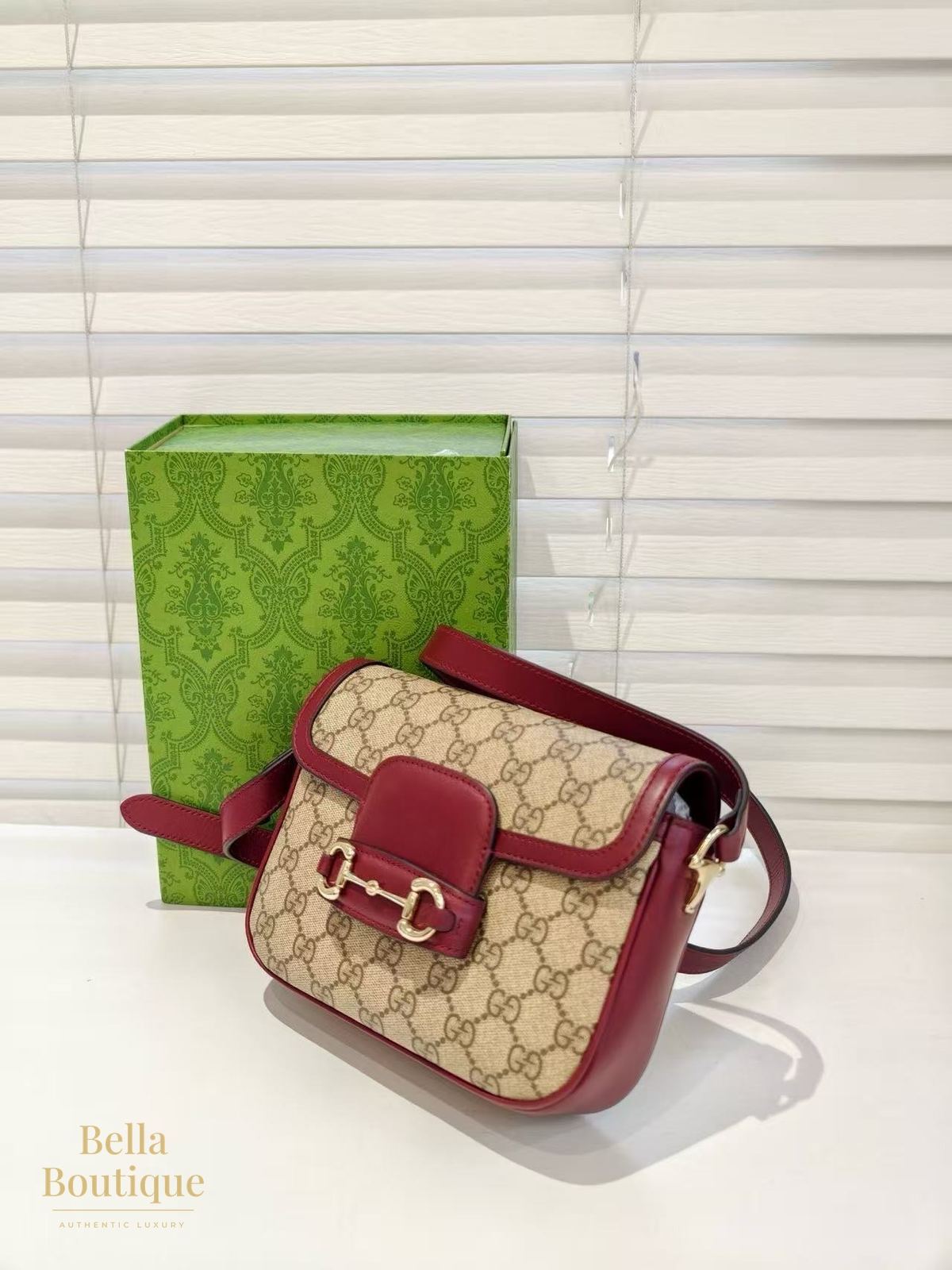 شنطة Gucci هورسبيت ١٩٥٥ ميني أصلية — من زاوية جانبية