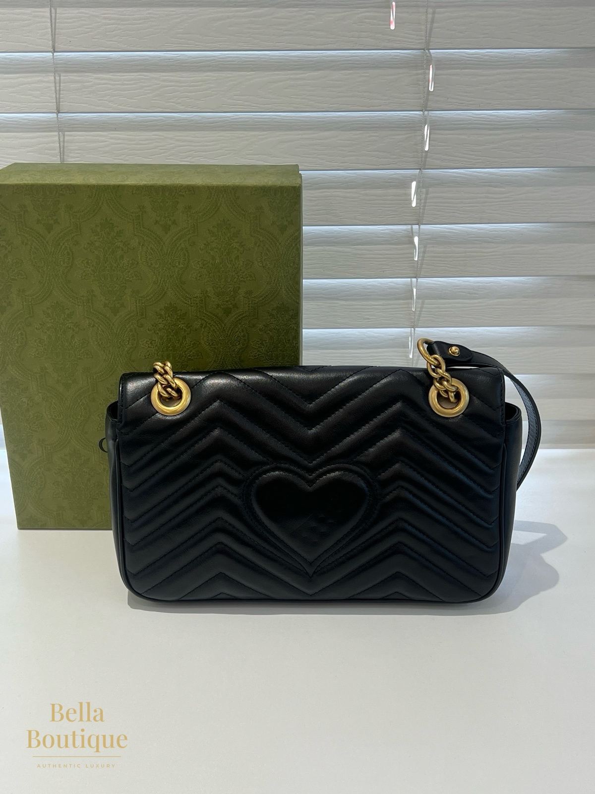 شنطة Gucci جي جي مارمونت سمول أسود أصلية — من الخلف