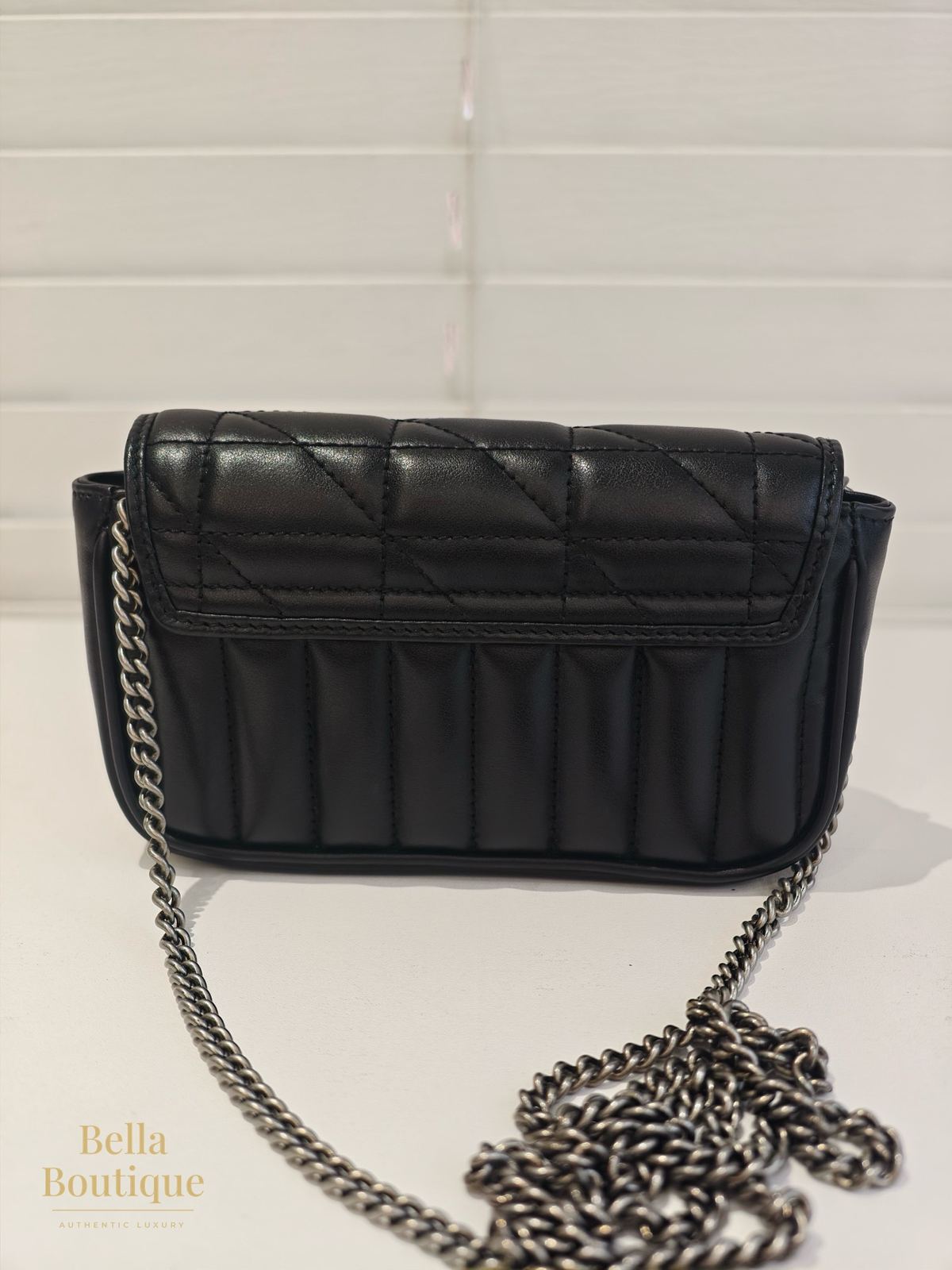 شنطة Gucci جي جي مارمونت ميني أصلية — من الخلف