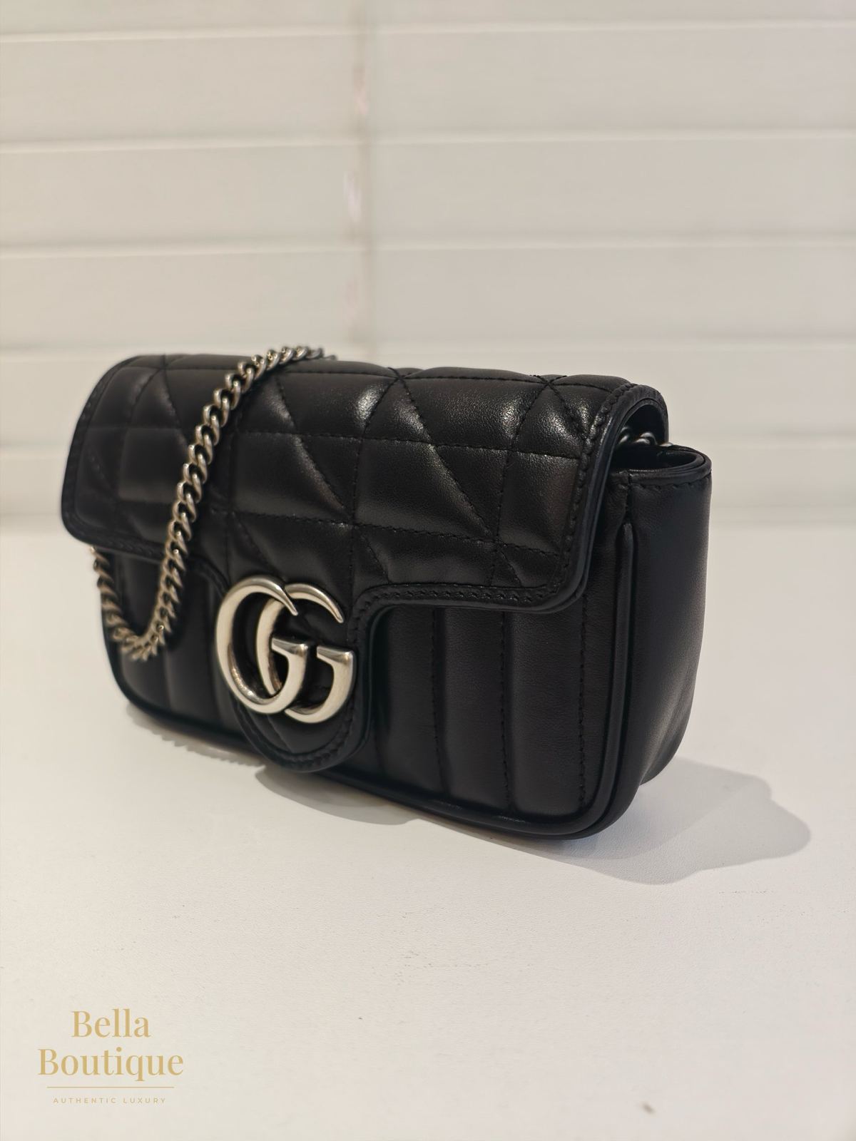 شنطة Gucci جي جي مارمونت ميني أصلية — المنظر الأمامي