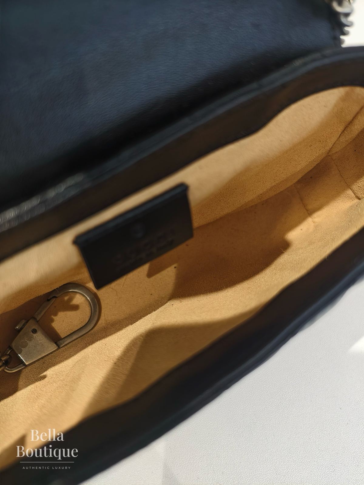 شنطة Gucci جي جي مارمونت ميني أصلية — البطاقة والرقم التسلسلي
