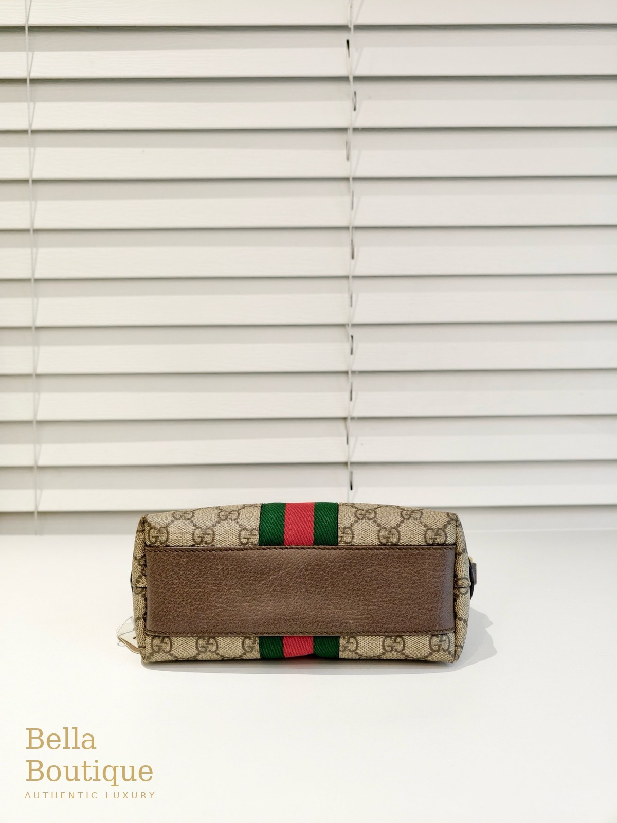 شنطة Gucci أوفيديا دوم صغيرة أصلية — القاعدة والحافة الجلدية