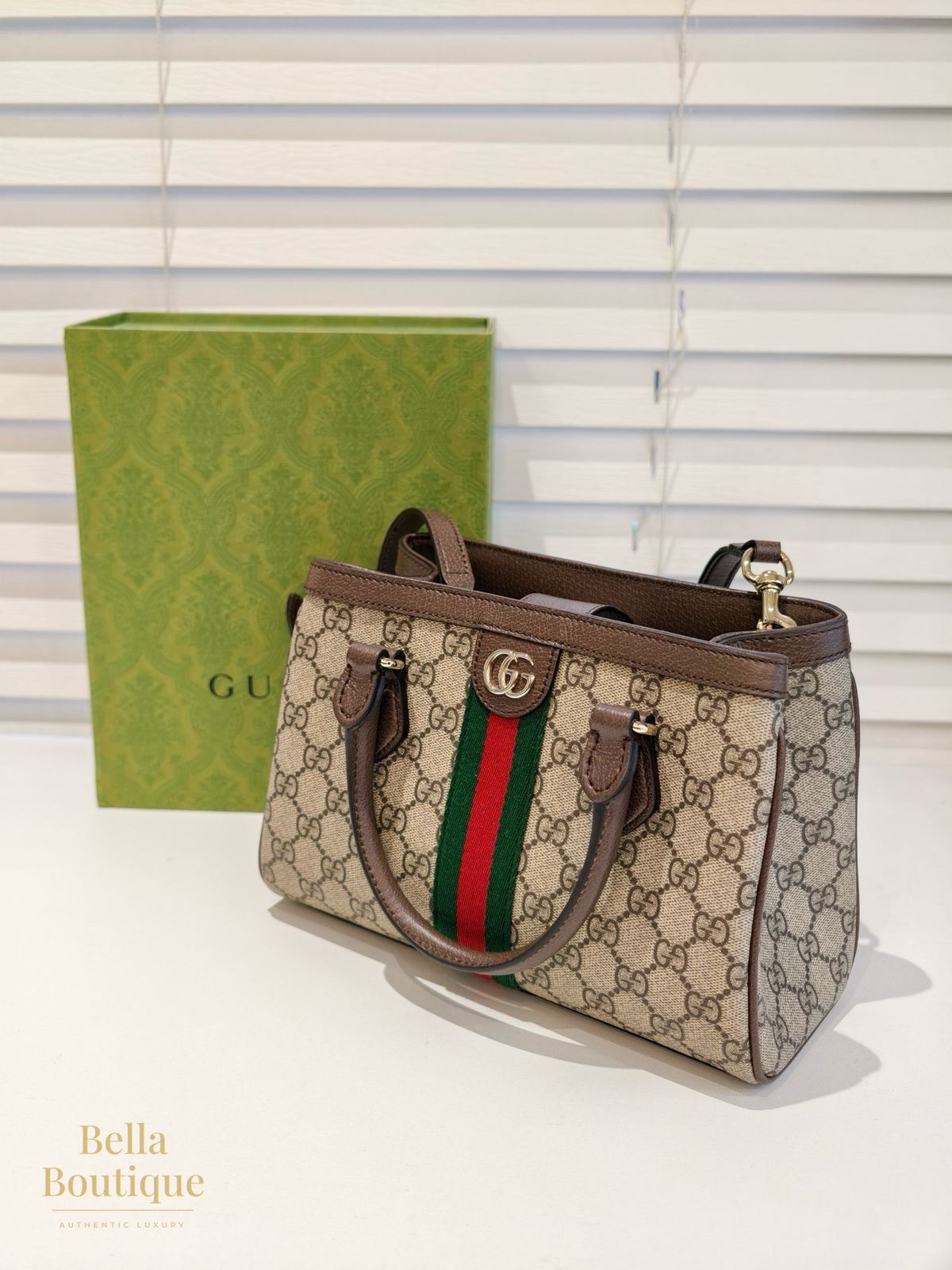 شنطة Gucci أوفيديا GG توت أصلية — من زاوية جانبية