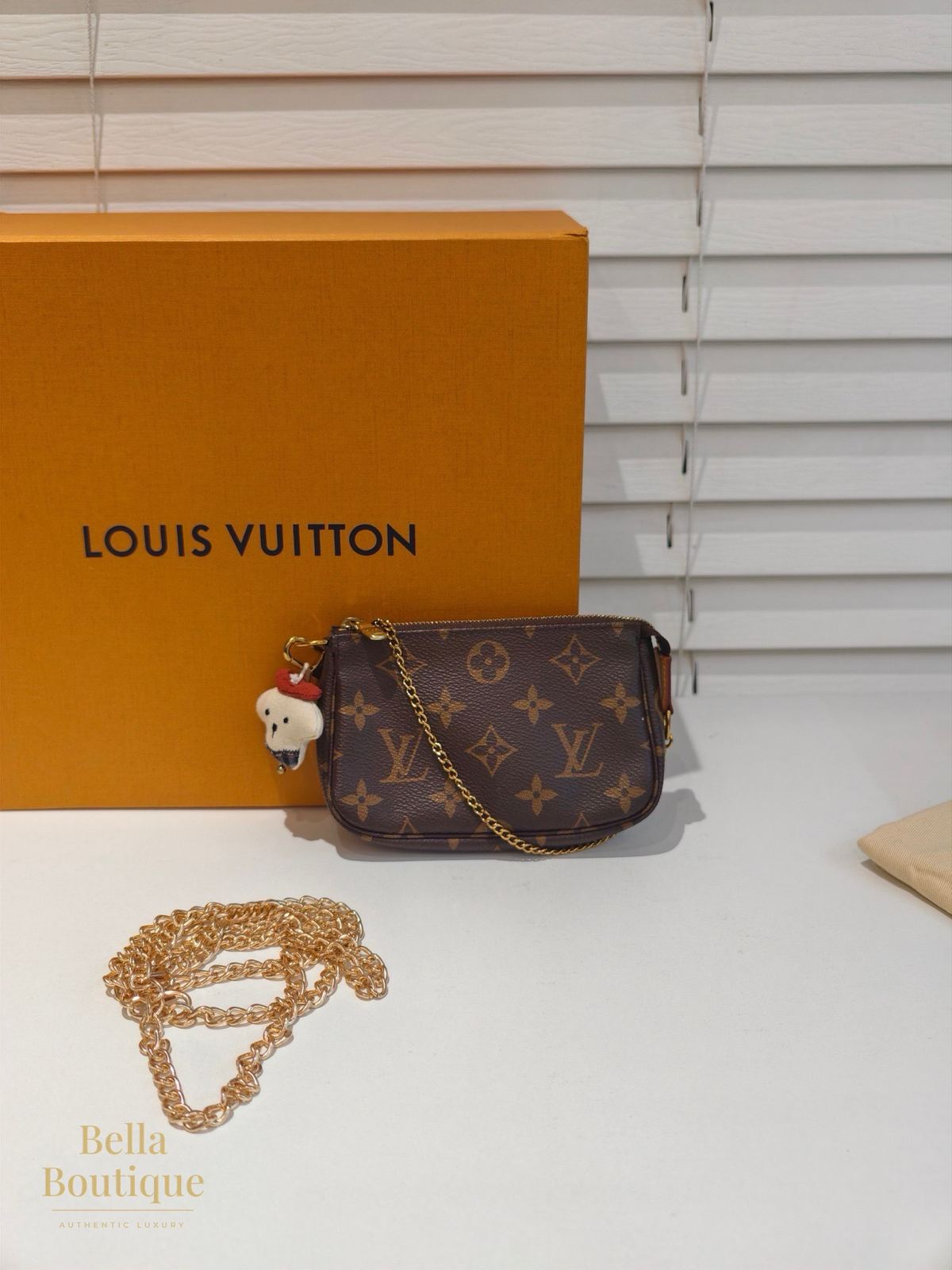شنطة Louis Vuitton ميني بوشيت أصلية — مع العلبة وكيس الحماية